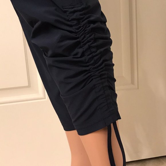 Athleta light summer pants in a size 2. - Picture 2 of 6